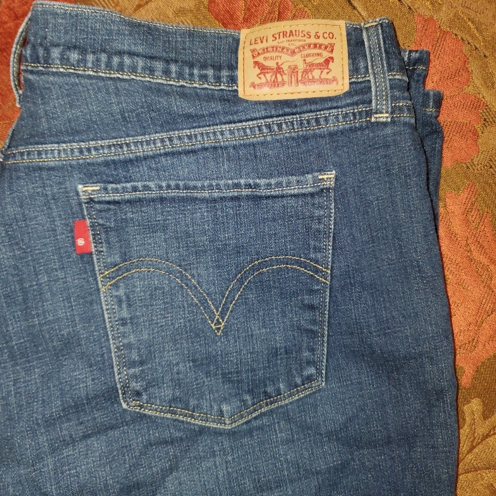 Levi's